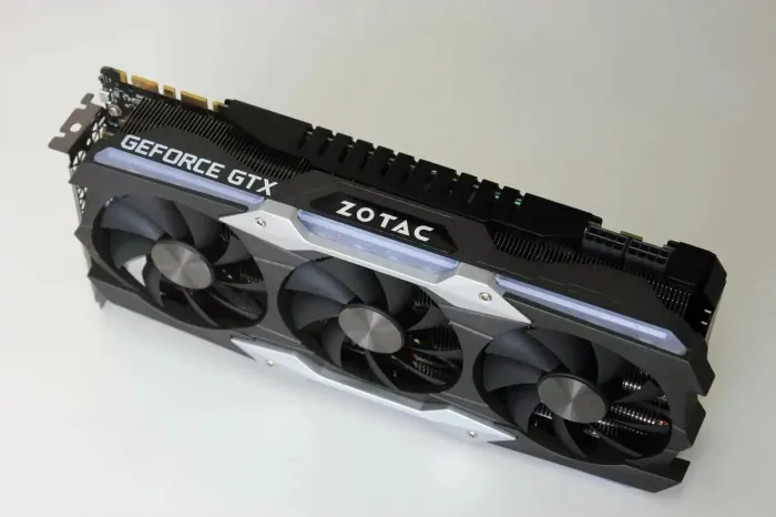 Vendo ou troco gtx 1080ti 11 gigas zotac amp xtremer