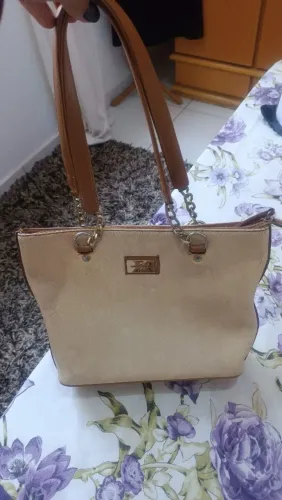 Vendendo esta  bolsas  Mónica Sanches original 
