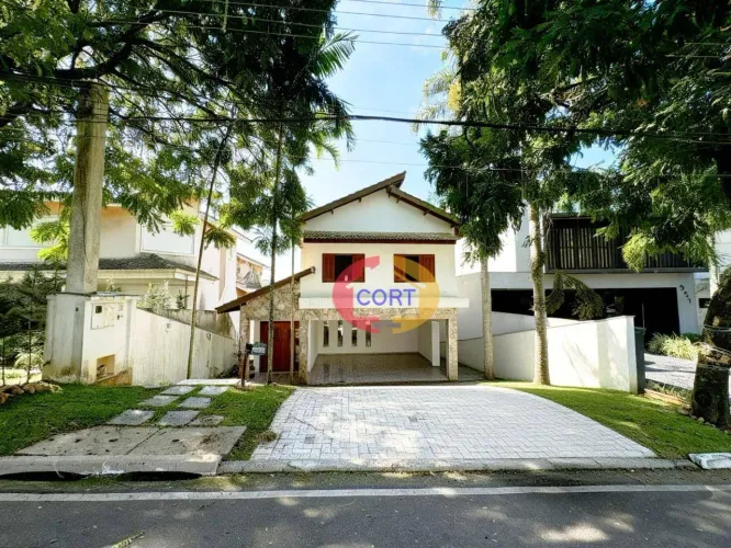 CASA DE ALTO PADRÃO À VENDA CONDOMÍNIO ARUJÁ V