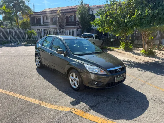 Ford Focus 1.6 S/se/se Plus Flex 8v/16v 5P 2013