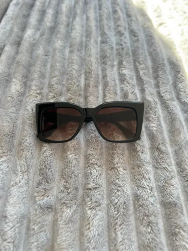 Óculos de sol Renner