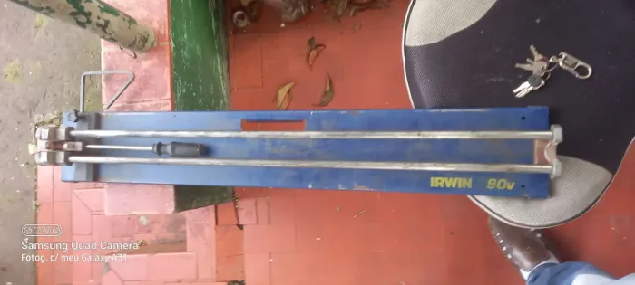 Vendo uma riscadera de seramica seme nova