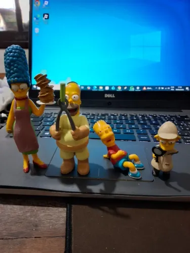 Miniaturas Simpsons  - Homer, Bart Simpson, Marge, Lisa - Escolha o seu!