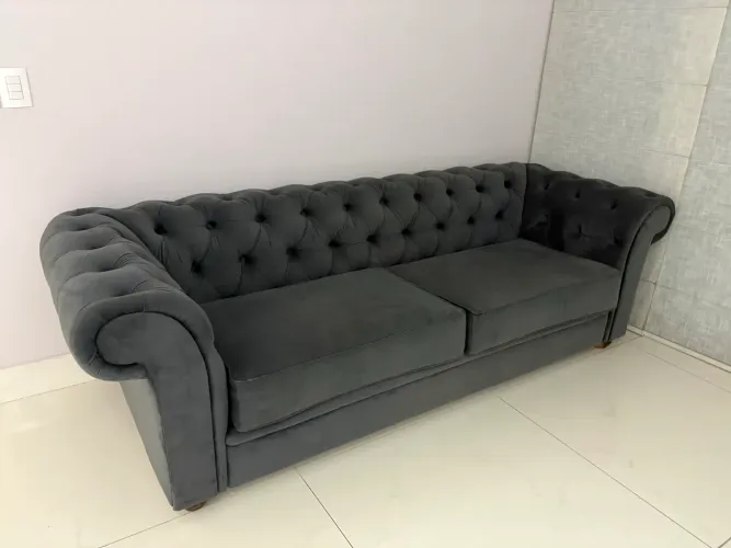Sofá Chesterfield 3 lugares - Excelente estado