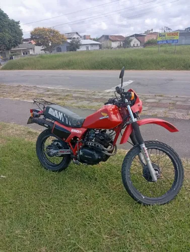 Vendo ou troco Xl 250