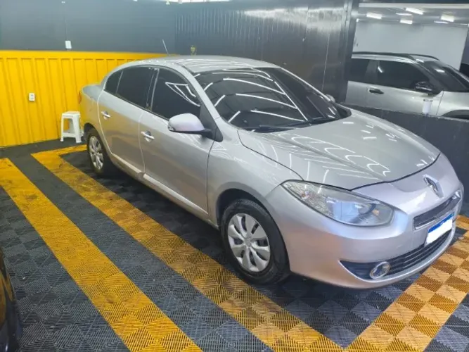 Renault Fluence Sed. Dynamique 2.0 16V Flex Mec. 2013