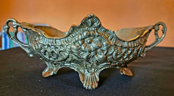 Bombonier bronze maciço antigo