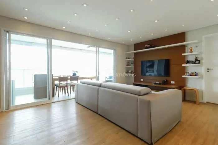 Apartamento Jardim de Perdizes 4 dormitórios 2 suítes 2 vagas de garagem 157 m²