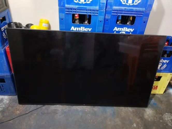 Teve semi no 65 LG 4k top de TD tela trincada 