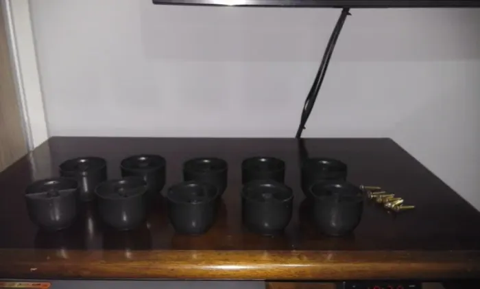 Pés para móveis