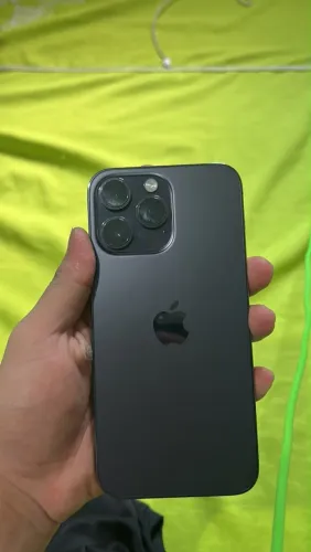 vende-se iphone 15 pro max