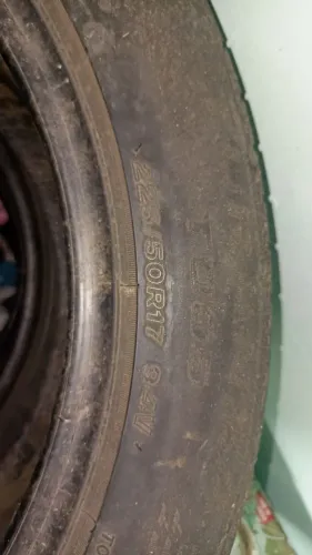 Pneu meia vida 225/50 R17