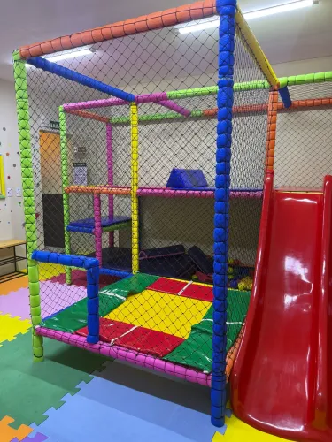 Parquinho infantil- usado por 6 meses