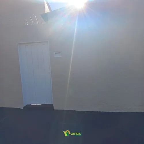 BOA VISTA - CASA DE FUNDOS 1 DORMITÓRIO PROX. CENTRO, SUPERMERCADO, ESCOLA.