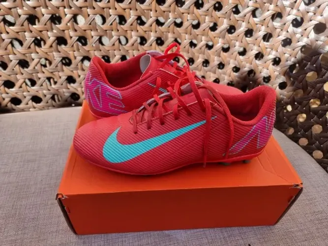 Chuteira Nike Mercurial