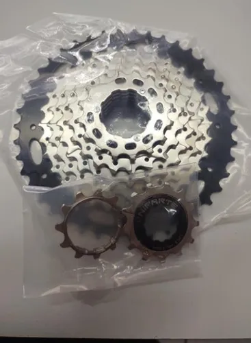 Catraca K7 11/42 dentes importado da marca Niparte em aço cromado novas.