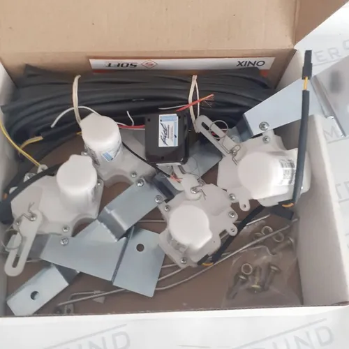 Kit original de travas elétricas. Para: Onix 2013 em diante. Garantia. Nova. Instalada. 