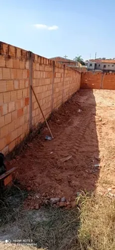 Bandeirinhas - Lote - R$150.000,00