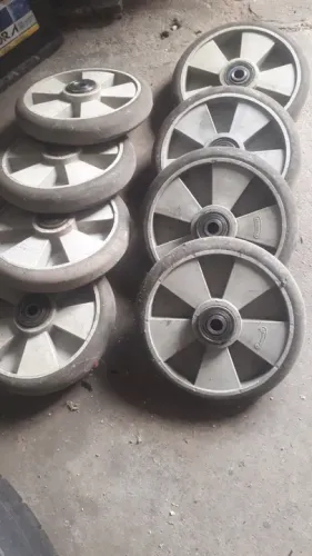 Rodas com rolamentos