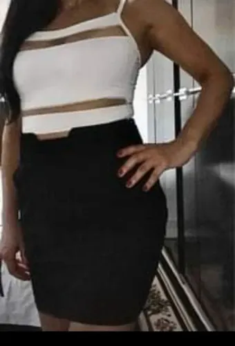 Saia social preta