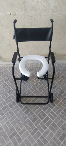 Cadeira de banho seminova