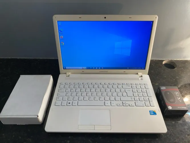 Notebook Samsung muito novo e com garantia da loja 