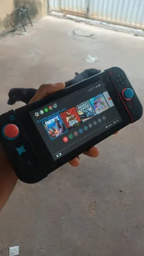 Nintendo switch completo sem controle  ( Desbloqueado)