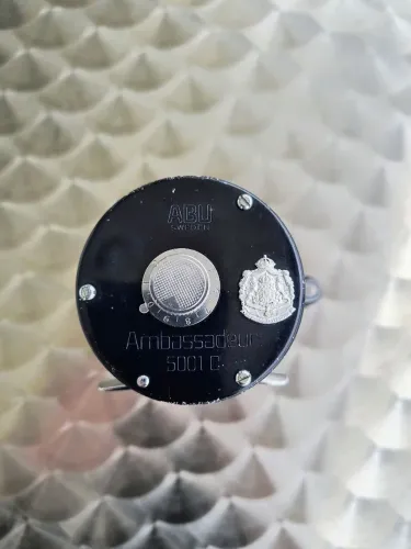 Carretilha ABU Garcia Ambassadeur 5001C