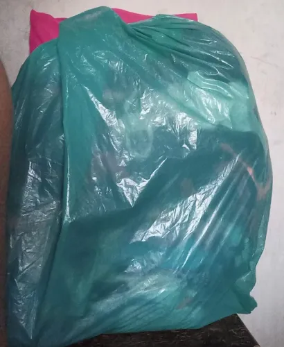 Roupas femininas usadas