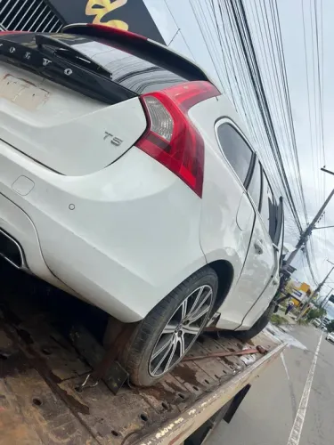 Volvo V60 T5 2015 - Peças