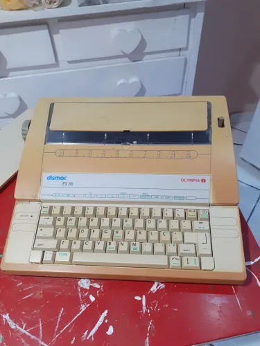 Máquina de Escrever Olympia Dismac EX 88