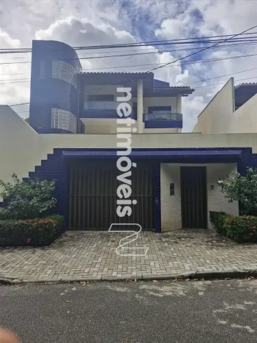 CASA A VENDA COM 04 QUARTOS NO ITAIGARA