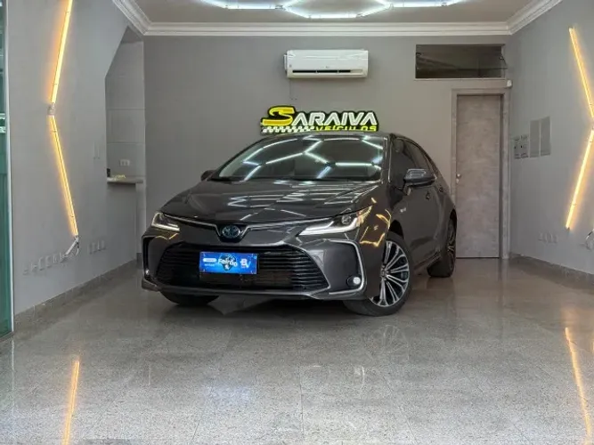 Corolla Altis Hybrid Premium 1.8 21/22 completo