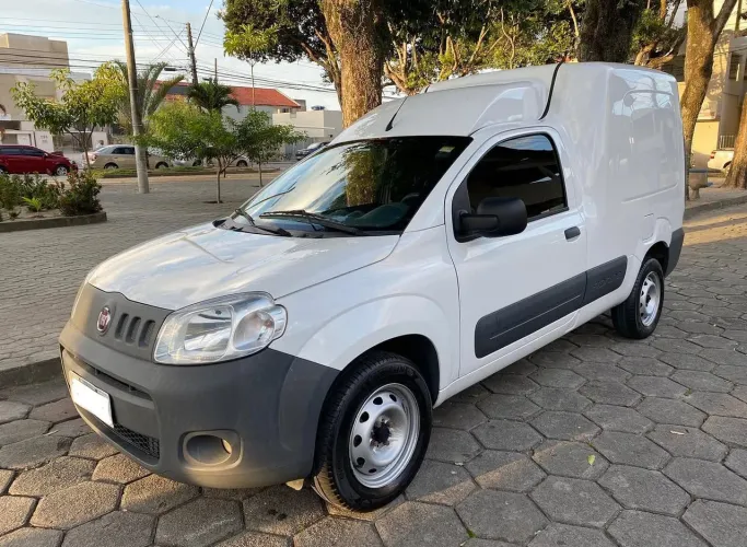 VENDO FIORINO 2016 CONSERVADA