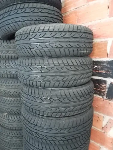 Super promoção aqui na RL pneu ecológico Starke 185/60-14 pneu para o Gol