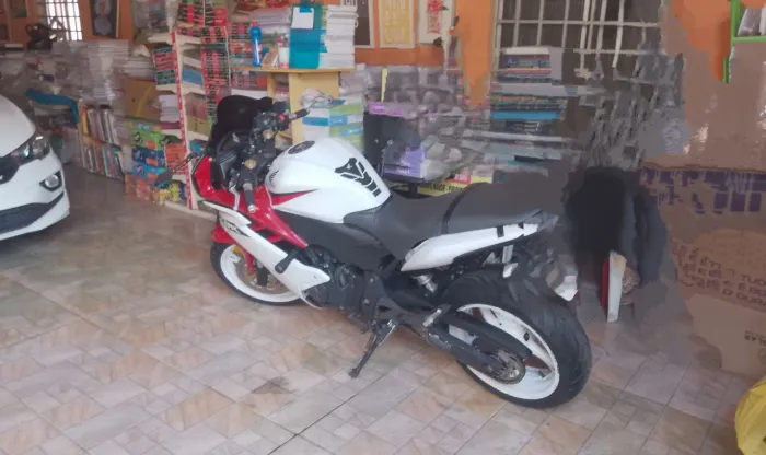 Moto CBR 600F