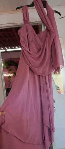 Vestido de festa, super elegante acompanha um xale