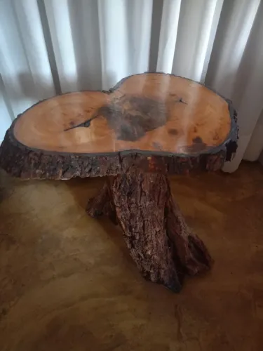 Mesa Rústica Coração