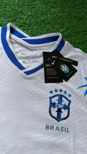 Camisa da seleção brasileira versão jogador 22/23