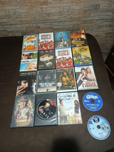 Coleção de DVDs - Filmes e Desenhos