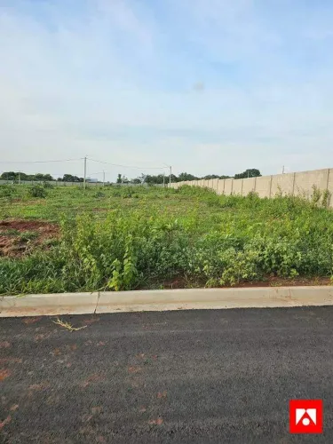 Terreno à venda no Condomínio Vila América em Nova Odessa, com 374 m²