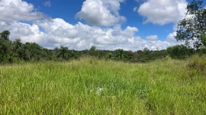 Seu Refúgio de Paz em Atibaia: 600m² no Portão
