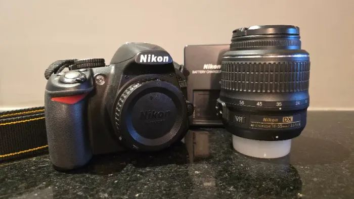 Câmera Nikon D3100 DSLR