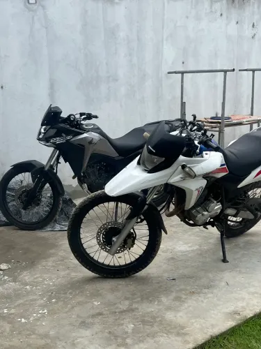 Vendo xre 300 impecável 