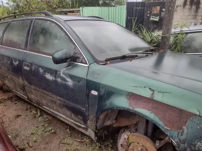 Audi A6 2.4 30V MEC 1998