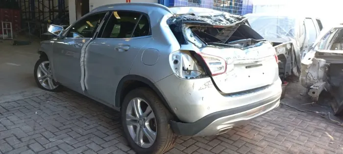 Sucata Mercedes Benz GLA 200FF 2015  - retirada de peças