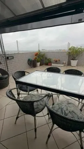 Cobertura com 4 quartos, 1 suíte, 2 vagas demarcadas e cobertas para locação, Castelo, Bel