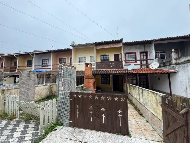 Vendo casa lado praia com financiamento bancario Verao Vermelho Cabo Frio RJ