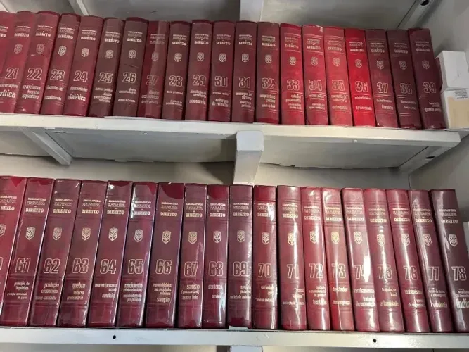 Livros enciclopédia saraiva do direito