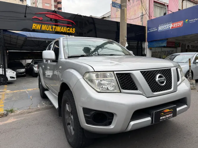 Nissan Frontier S CD 4X2 2.5 TB Diesel 2014